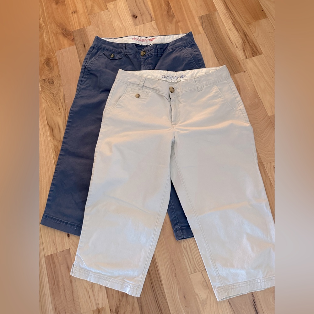 2 pairs Dockers capris pants. Womens size 10